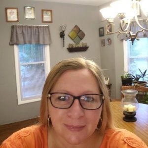 Meet your Posher, Jenny